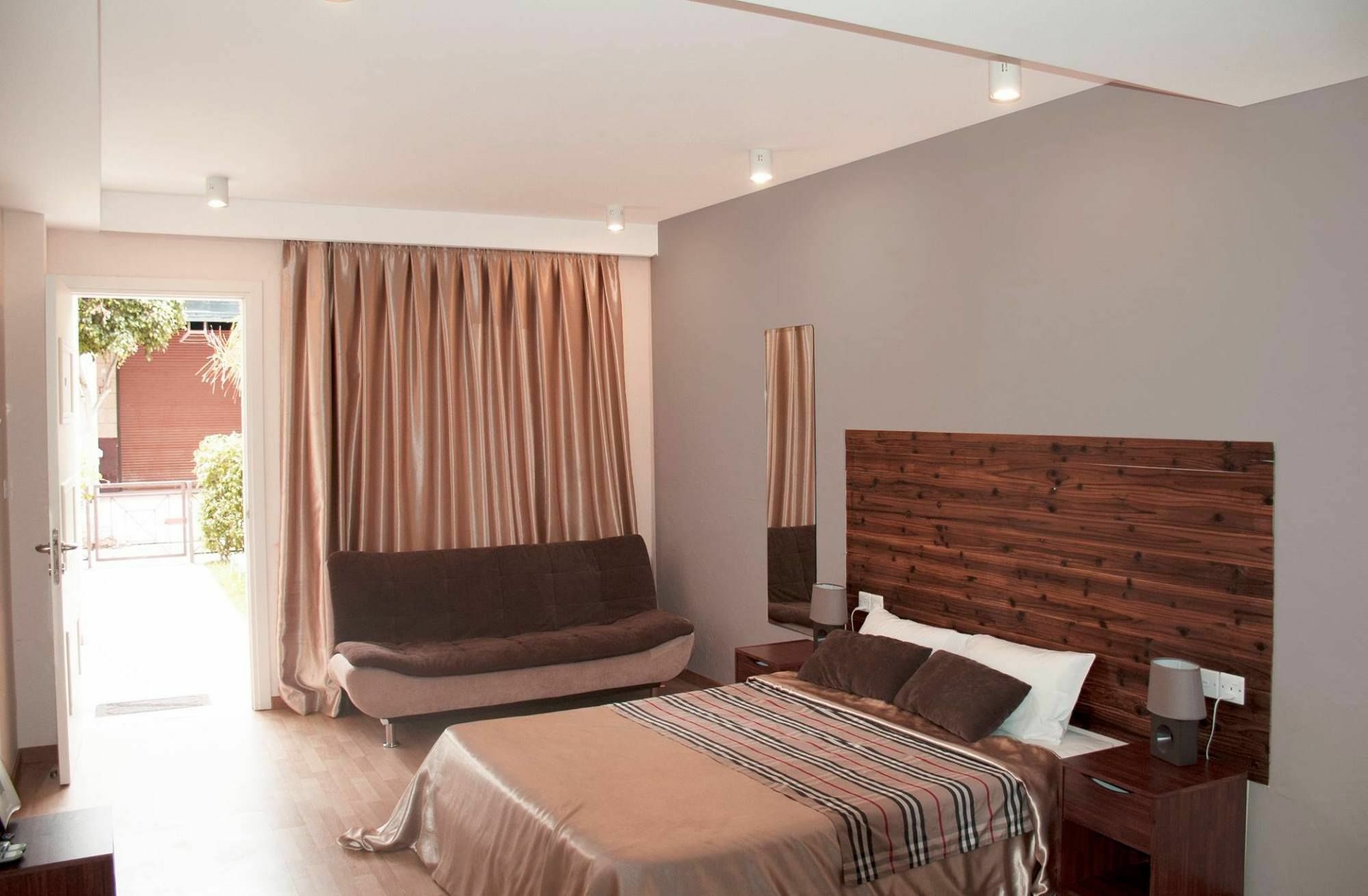 Sunrise Arches Apartments Limassol Exterior foto